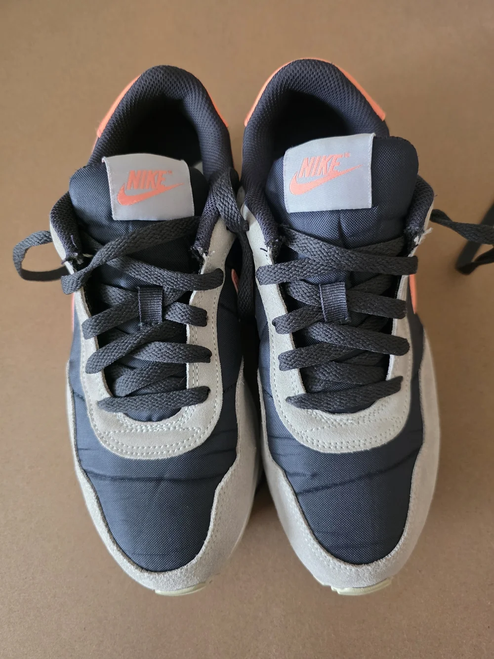Nike MD Valiant (SG) sneakers yoga fitness '80s Heritage Style Sz 6.5 Y